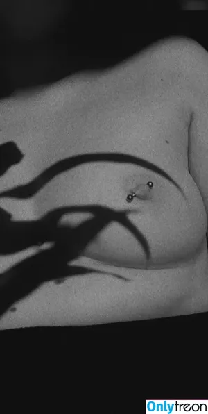 Lisa Kreher / clairelunaire / clairelunaire99 / sureenoughkrehativ nude photo #0031