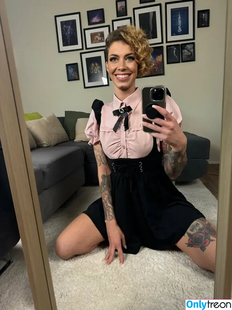 Lisa Luchs голая photo #0070 (lisa_luchs / lisaluchsofficial)
