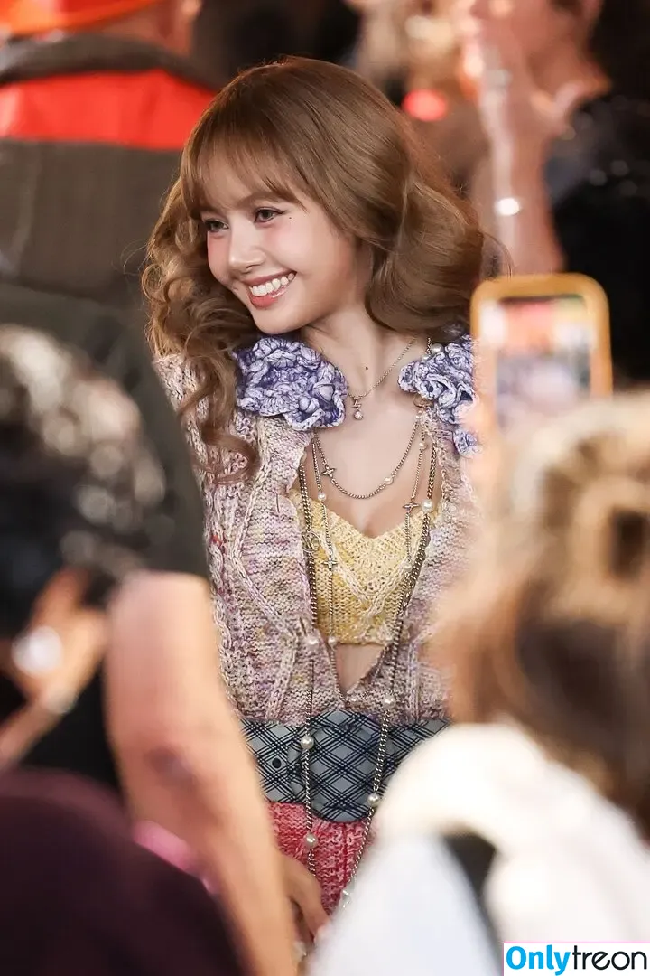 Lisa Manoban голая photo #0096 (lalalalisa_m)
