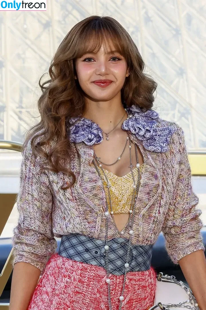 Lisa Manoban голая photo #0106 (lalalalisa_m)