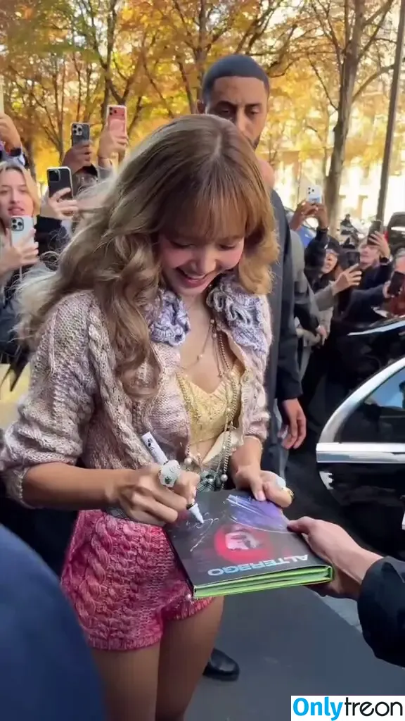 Lisa Manoban голая photo #0143 (lalalalisa_m)