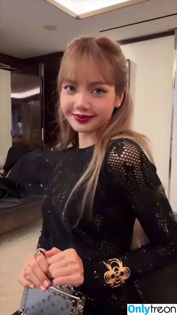 Lisa Manoban голая photo #0144 (lalalalisa_m)