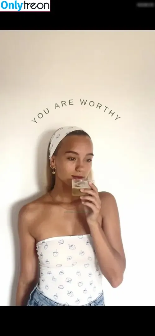 Lisa Mantler (Lisa&Lena) nude photo #0012 (lisa)