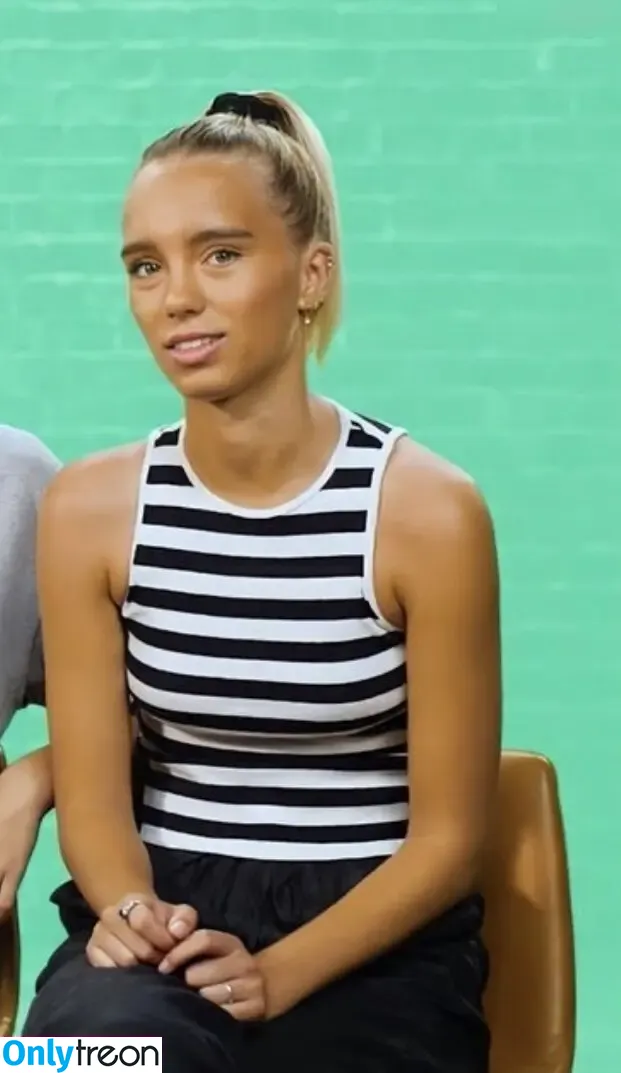 Lisa Mantler (Lisa&Lena) nude photo #0019 (lisa)