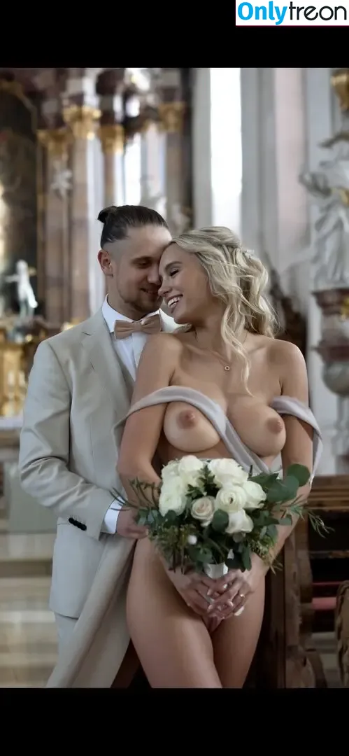 Lisa Mantler (Lisa&Lena) nude photo #0024 (lisa)