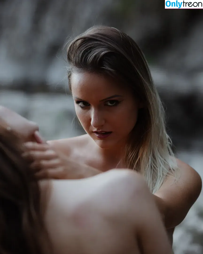 Lisa.Palvin nude photo #0018 (Lisa Palvin)