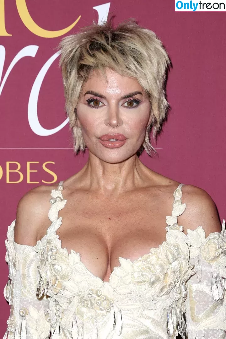 Lisa Rinna голая photo #0390 (lisarinna)