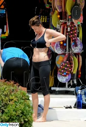 Lisa Snowdon / lisa_snowdon nude photo #0461