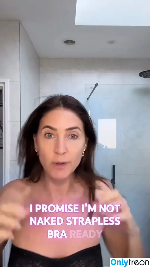 Lisa Snowdon nude photo #0383 (lisa_snowdon)