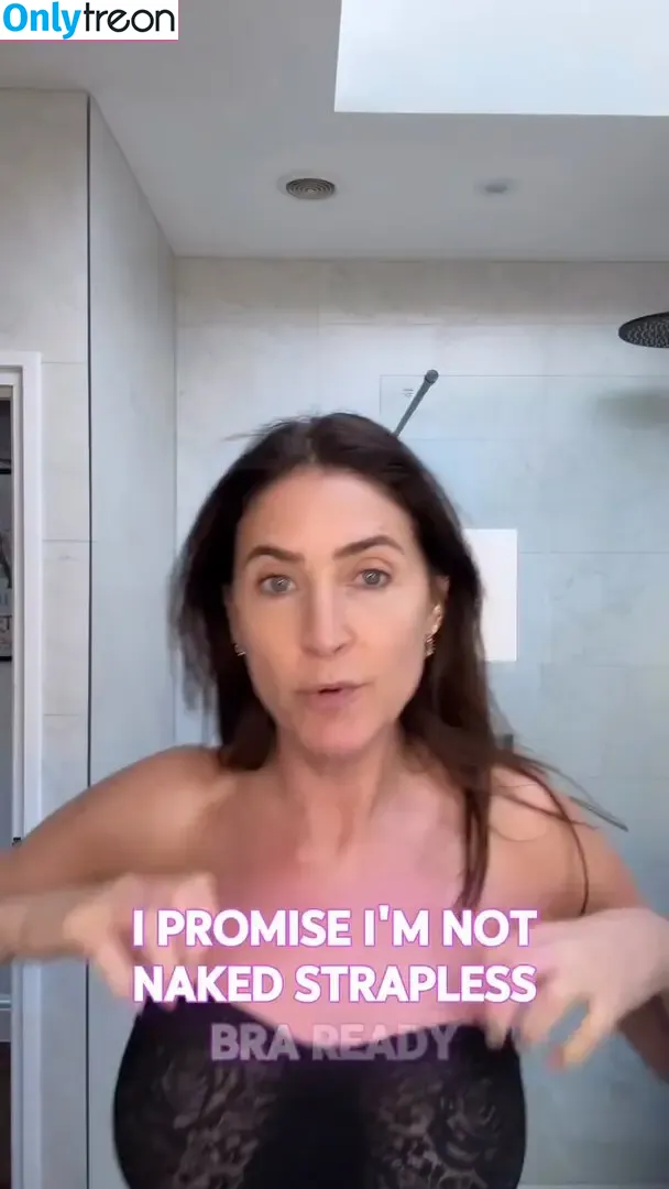 Lisa Snowdon nude photo #0385 (lisa_snowdon)