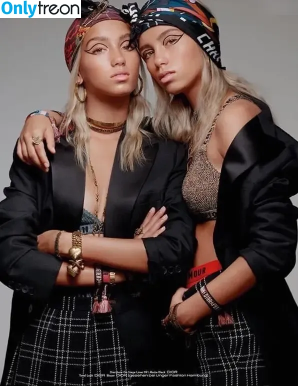 Lisa und Lena голая photo #0052 (lisaandlena)