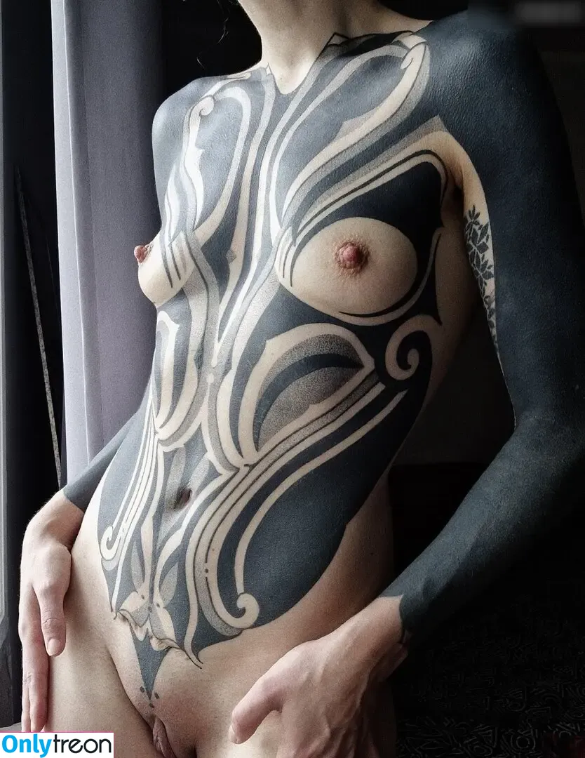Lisbeth Mueller nude photo #0094 (Lisbethmueller / darkest.lilith / darkestlilith1)