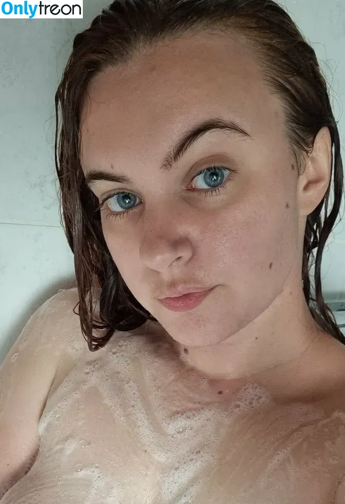 LisonFr nude photo #0004 (lison.fr)
