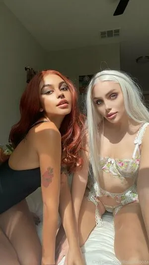 lissapolooza / Naomi Woods / lissap0looza nude photo #0011