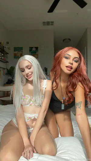 lissapolooza / Naomi Woods / lissap0looza nude photo #0040