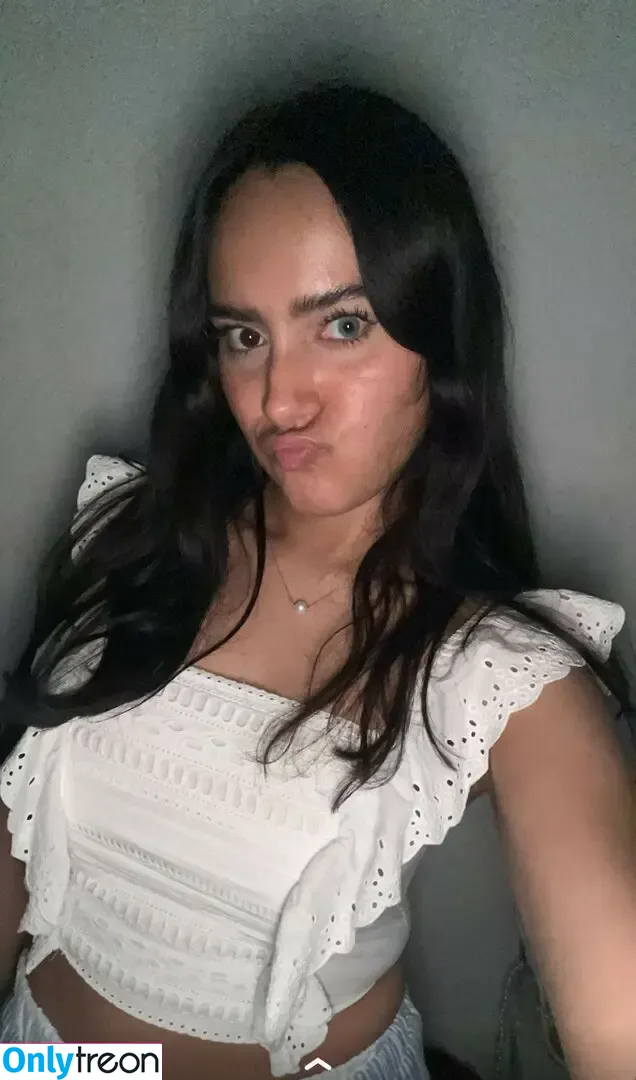 Lisy Cardenas nude photo #0021 (ileanacardenas / lisycardenas)