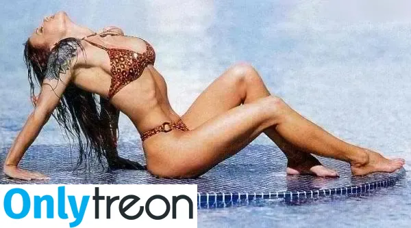 Lita nude photo #0039 (amydumas / machetegirl)