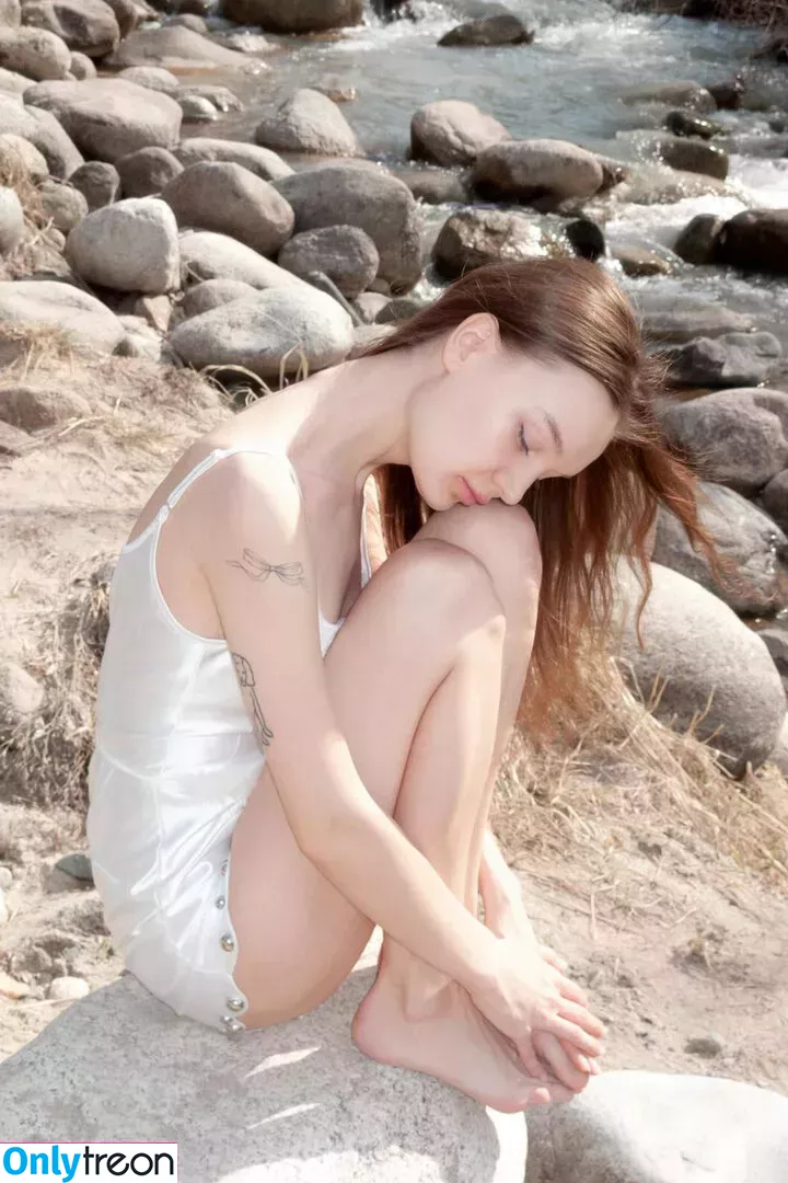 litlonn nude photo #0222 (Katya)