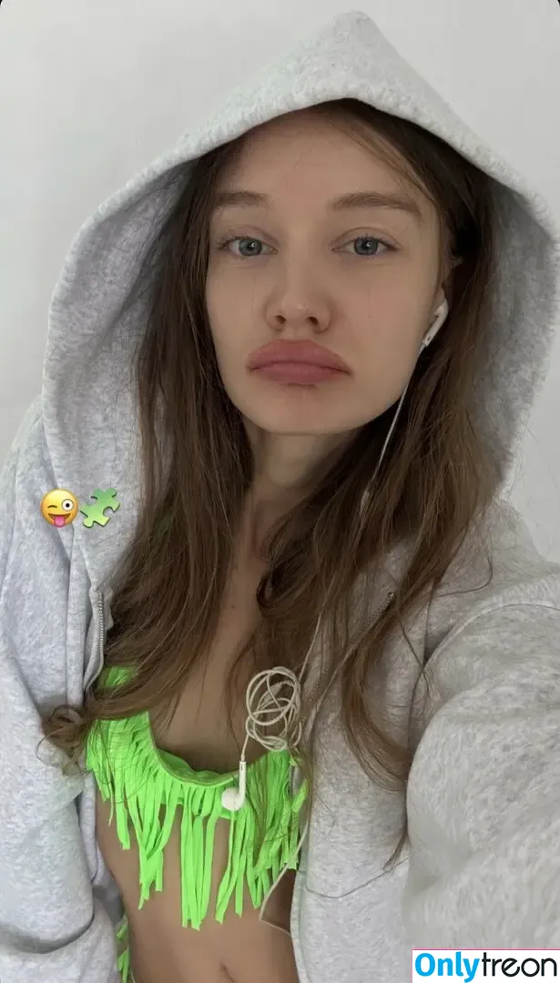 litlonn nude photo #0796 (Katya)
