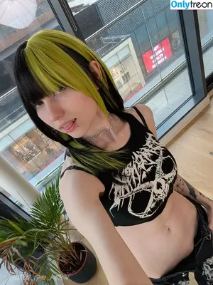 little_emo_kitten / daddys_emo_girl / emokittenofficial фото голая #2574