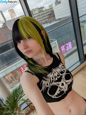 little_emo_kitten / daddys_emo_girl / emokittenofficial фото голая #2584
