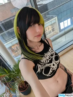 little_emo_kitten / daddys_emo_girl / emokittenofficial фото голая #2588