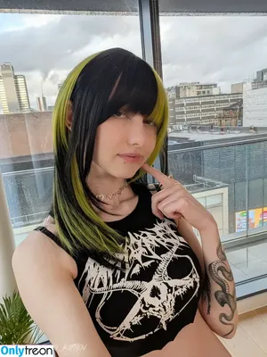 little_emo_kitten / daddys_emo_girl / emokittenofficial фото голая #2594