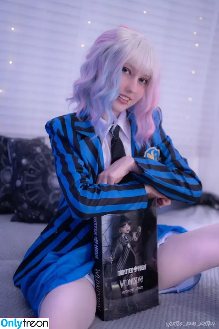 little_emo_kitten голая photo #2860 (daddys_emo_girl)