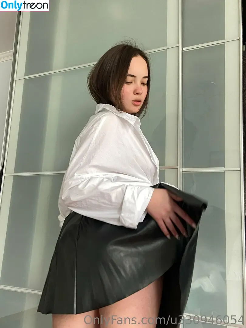 little_margo nude photo #0011 (little_margo)