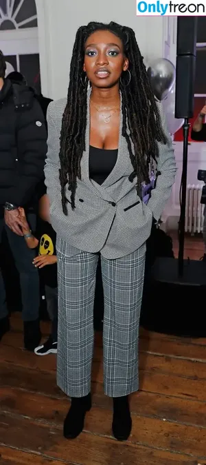 Little Simz / littlesimz nude photo #0001
