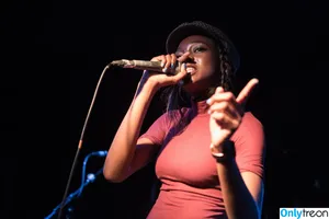 Little Simz / littlesimz nude photo #0010