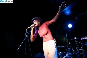 Little Simz / littlesimz nude photo #0011