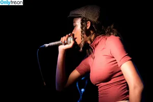 Little Simz / littlesimz nude photo #0012