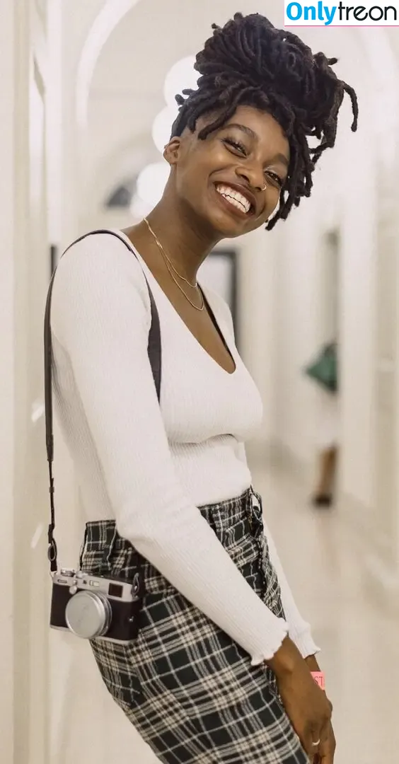 Little Simz nude photo #0020 (littlesimz)