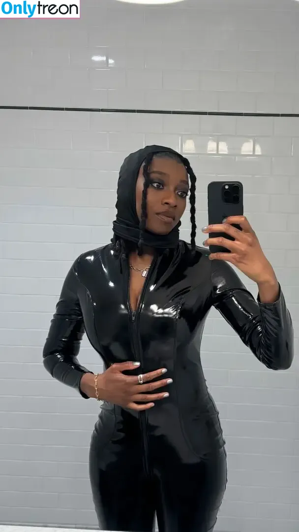 Little Simz nude photo #0034 (littlesimz)