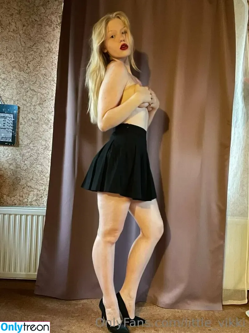 little_vikki nude photo #0029 (little_vikki)