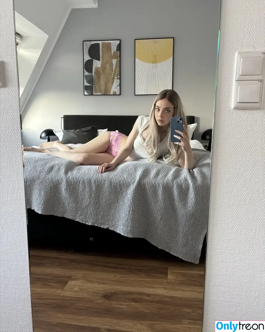 littledaisy nude photo #0291 (cutelittledaisy / littledaisyphoto)