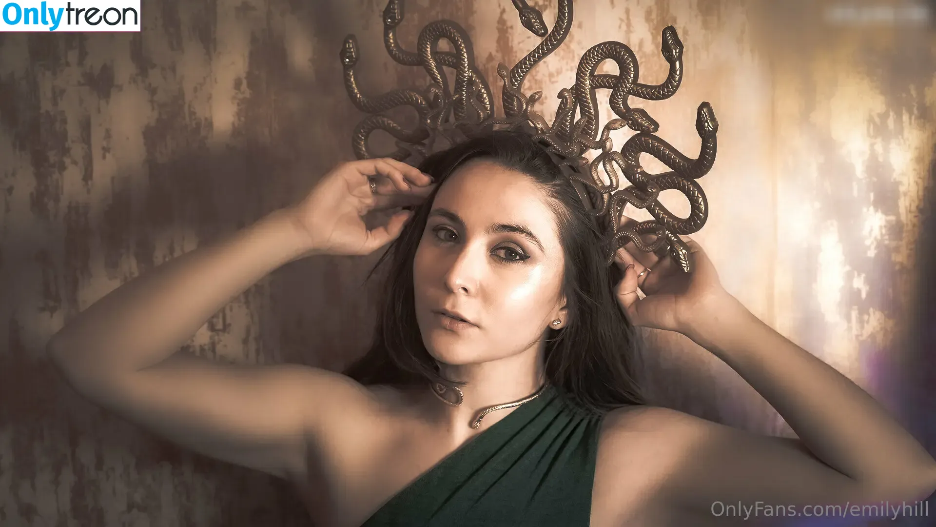 Littlee33 - Emily Hill голая photo #0075 (Emily_Hill33)