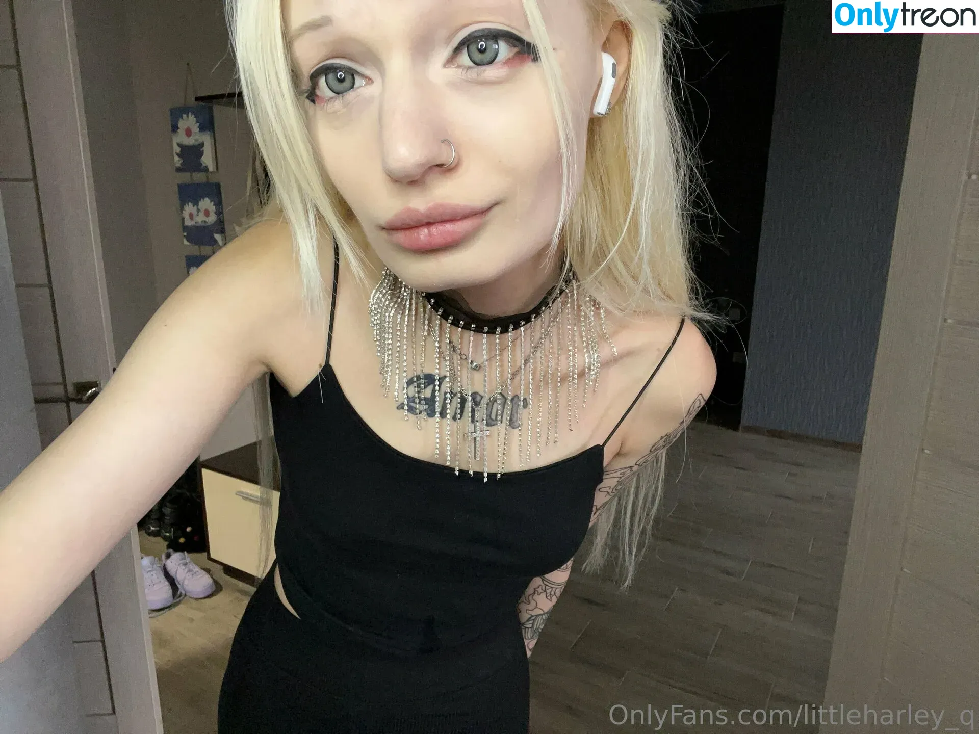 littleharley_q nude photo #0231 (little_harley_q)