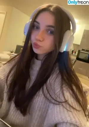 littlelitgina / gixa nude photo #0005