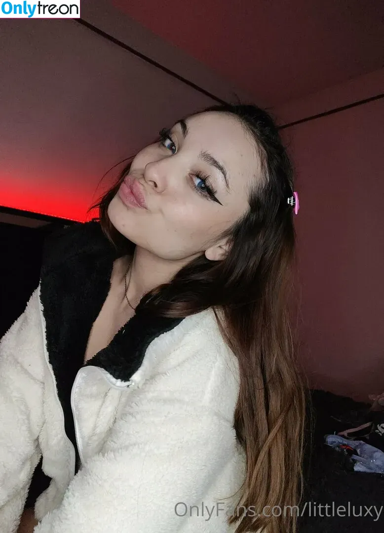 littleluxy nude photo #0002 (littleluxy_)