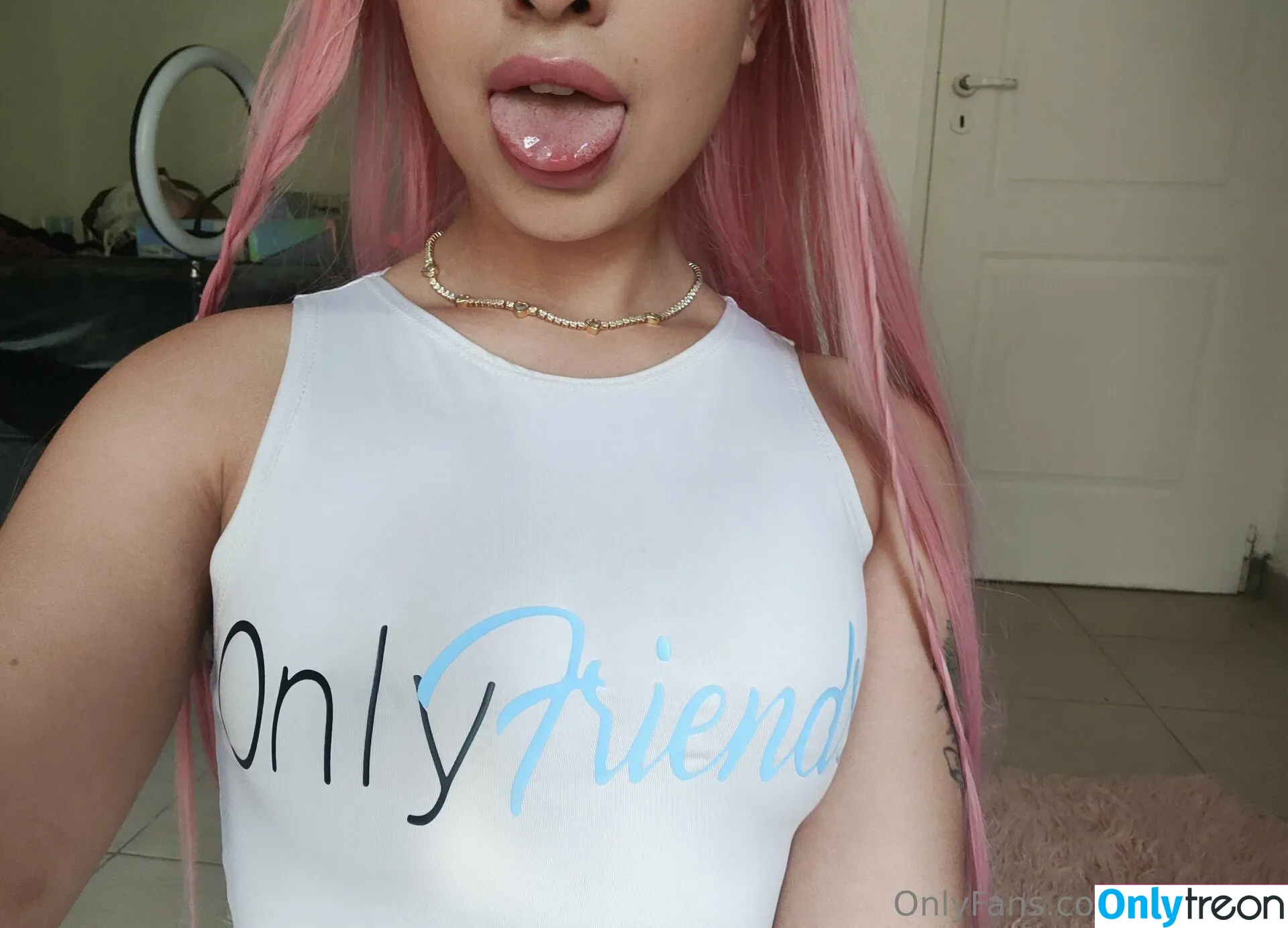 littleluxy nude photo #0015 (littleluxy_)