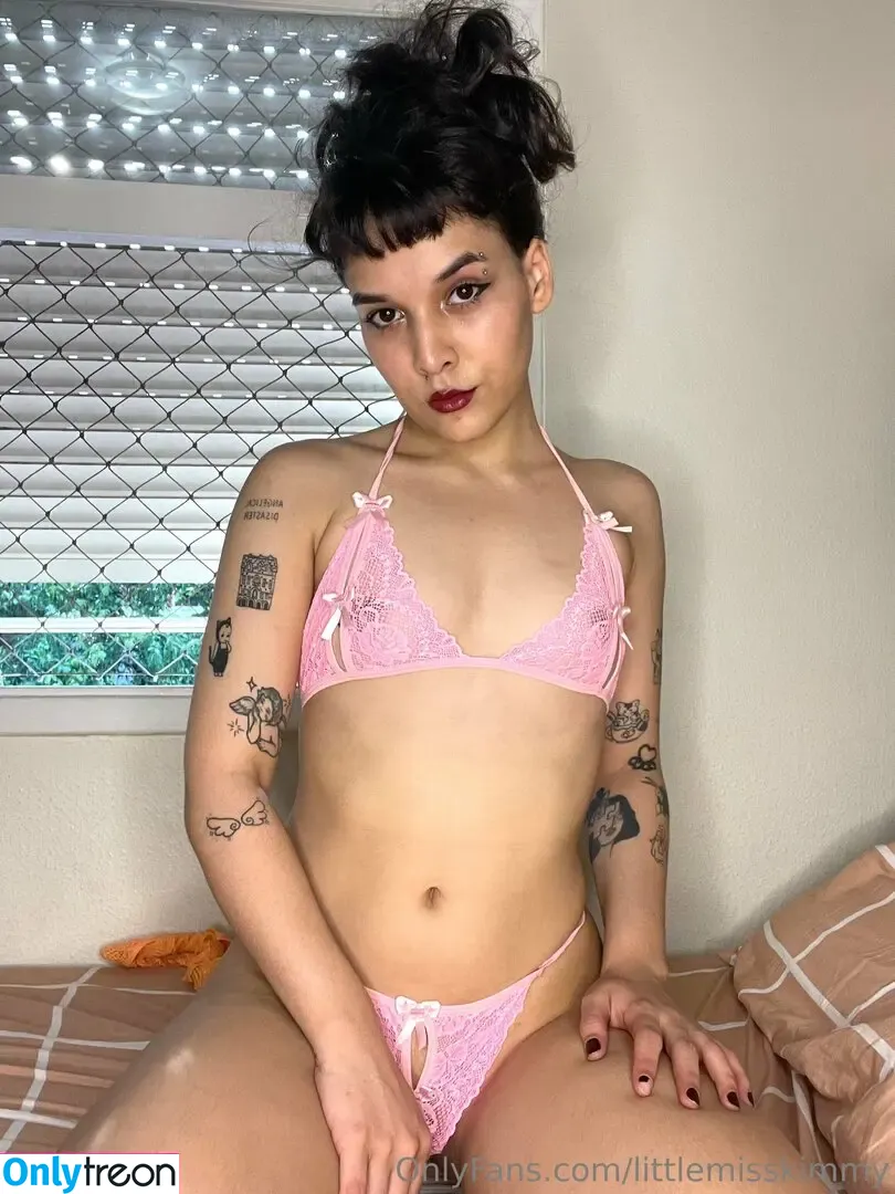 littlemisskimmy nude photo #0378 (little miss kimmy / littlemisskim_)