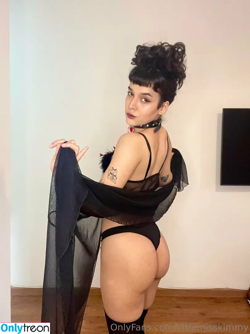 littlemisskimmy nude photo #0400 (little miss kimmy / littlemisskim_)