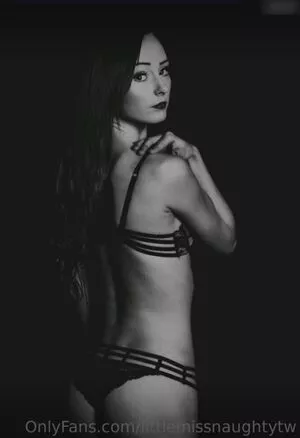 LittleMissNaughty / MissNaughtyYN / littlemissnaughty_csgo / littlemissnaughtytw nude photo #0052