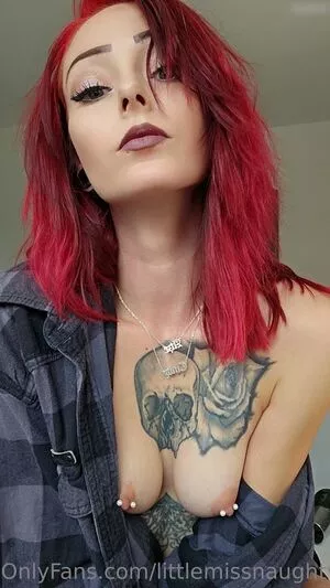 LittleMissNaughty / MissNaughtyYN / littlemissnaughty_csgo / littlemissnaughtytw nude photo #0090