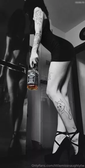 LittleMissNaughty / MissNaughtyYN / littlemissnaughty_csgo / littlemissnaughtytw nude photo #0134