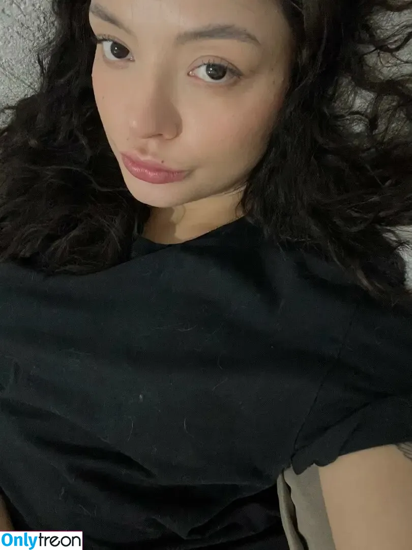 littlemissyumi nude photo #0002 (littlemissyum)