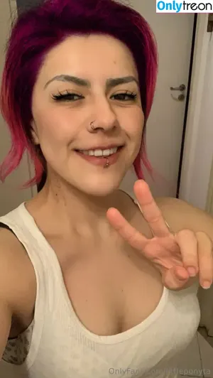 littleponyta / mizzdana nude photo #0010