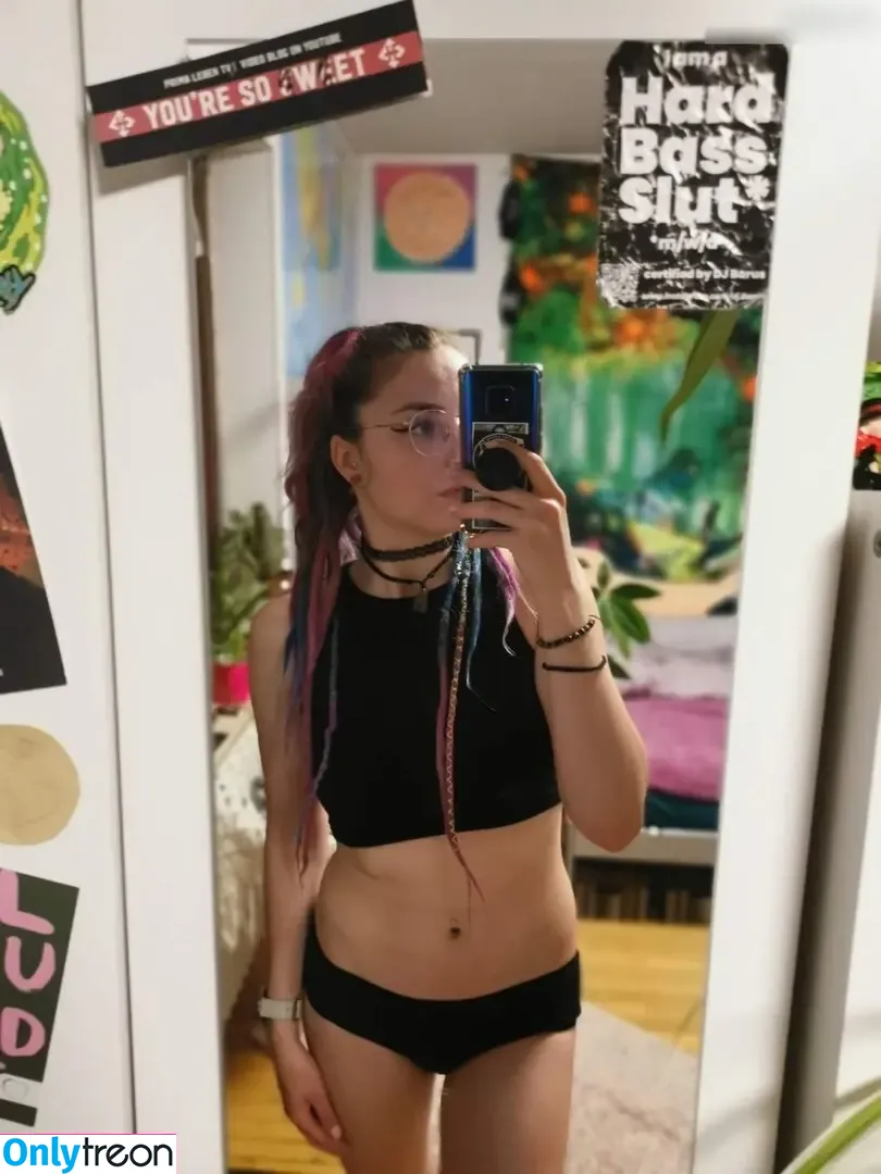 littlesidii голая photo #0037 (bootyfoxy)